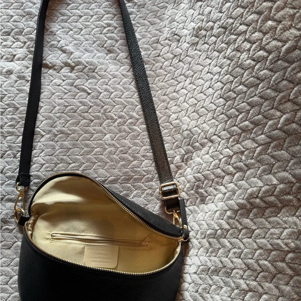 BLACK LEATHER CROSSBODY/SLING BAG
ELIE BEAUMONT - Picture 8 of 8